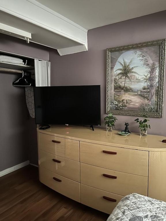 Cozy Spacious Guest Suite Englewood Buitenkant foto