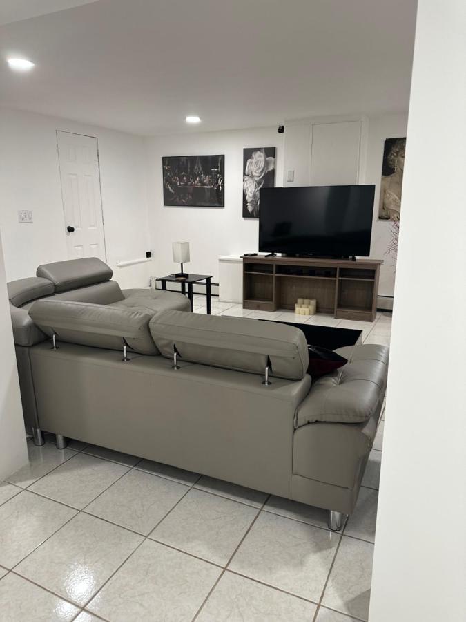 Cozy Spacious Guest Suite Englewood Buitenkant foto